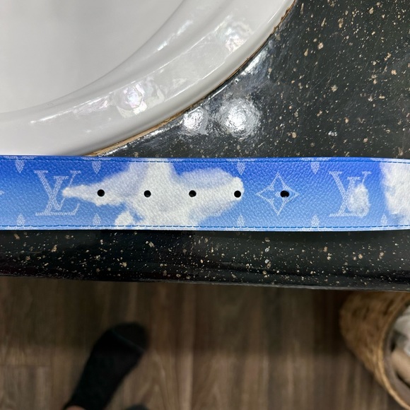 ***NWT Louis Vuitton Clouds ☁️ Belt - Picture 5 of 7